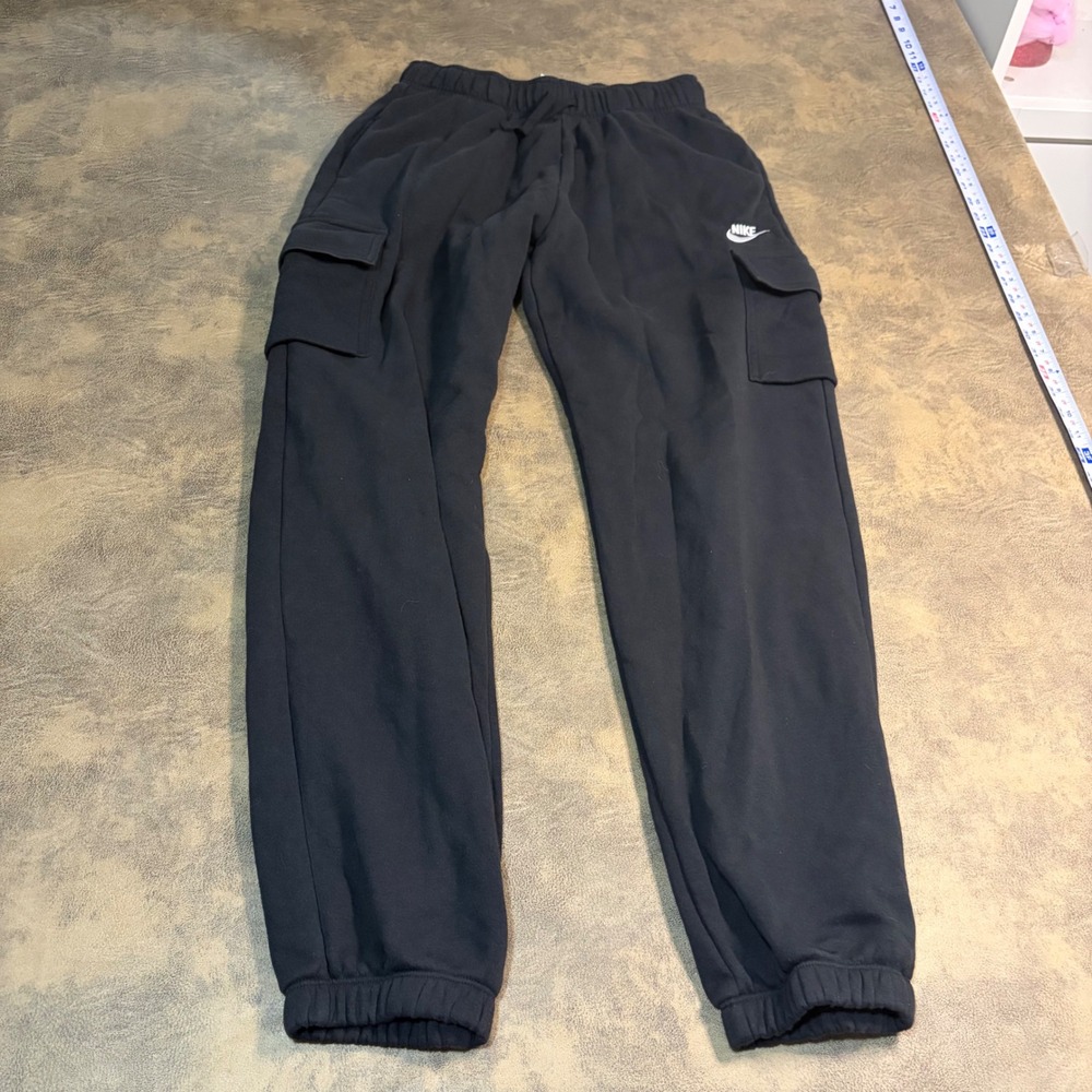 Nike Cargo Sweatpants Mens XS Black Club Fleece Joggers DQ5196-010
